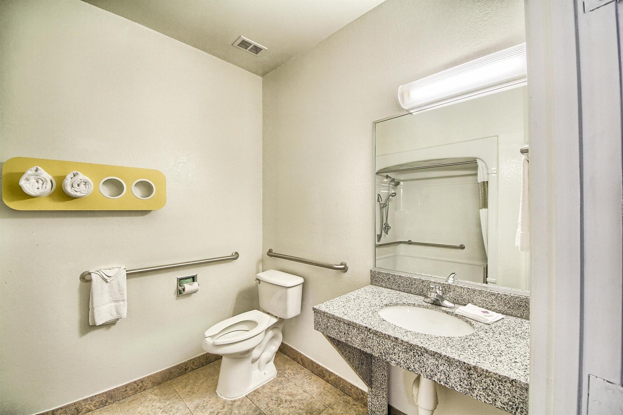 Motel 6-Mission, Tx Eksteriør billede